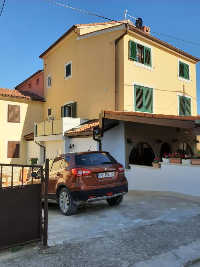 Apartment Mamut Premantura Εξωτερικό φωτογραφία
